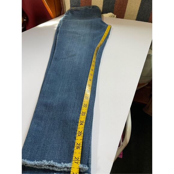 Seven7 size 12 High Rise Hollywood skinny raw hem. Embroidered. - Picture 8 of 10